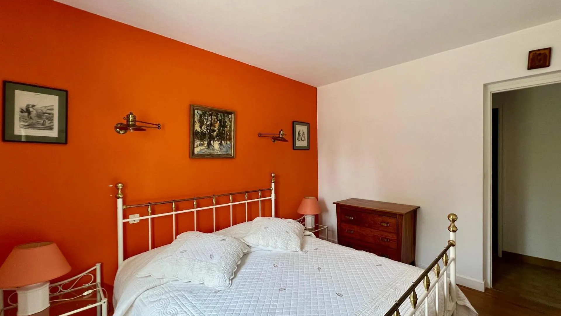 Maison Familiale 10 P, A Pied Des Plages De Port-Blanc Penvenan 0*,  France