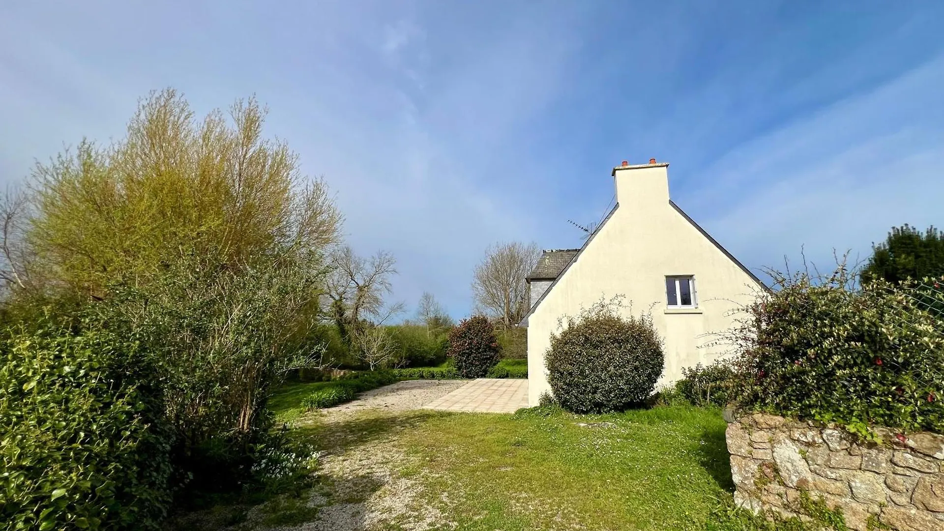 Maison Familiale 10 P, A Pied Des Plages De Port-Blanc Penvenan 0*,  France