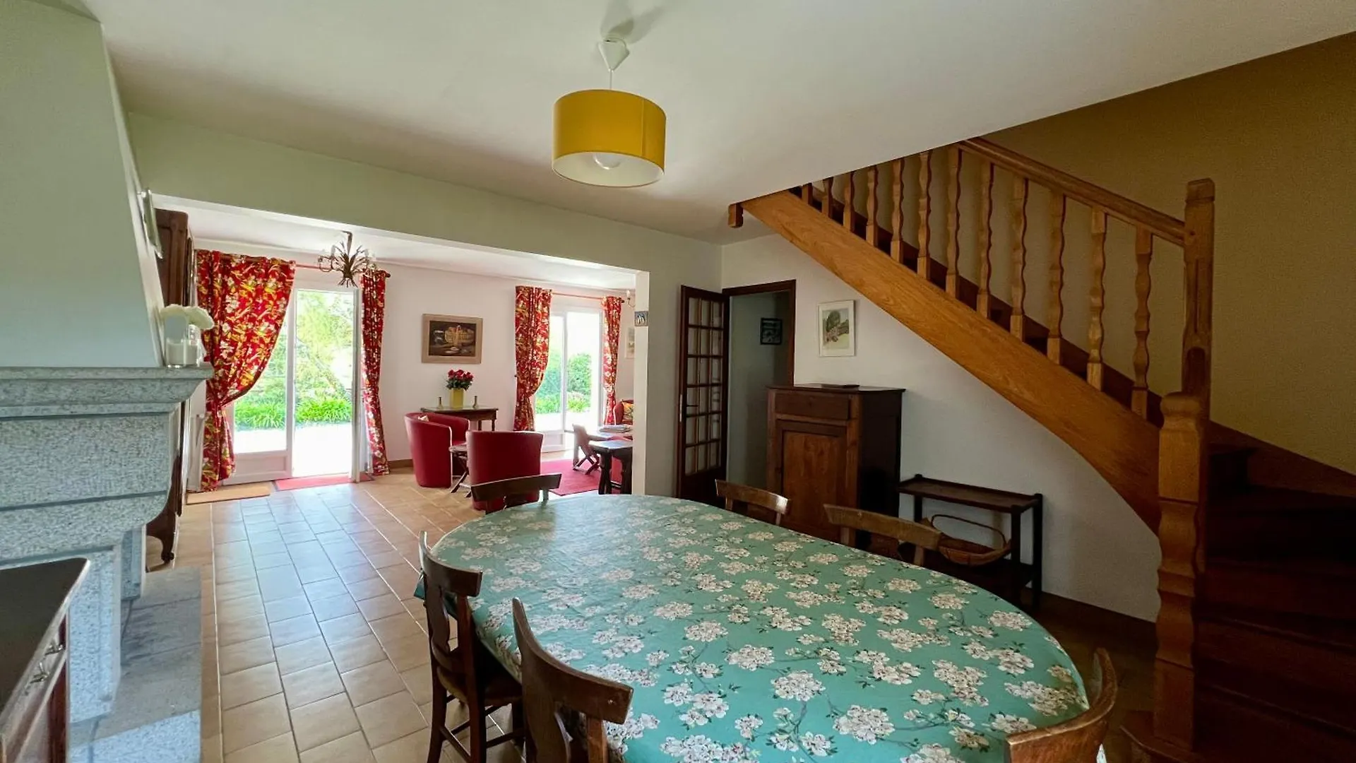 Villa Maison Familiale 10 P, A Pied Des Plages De Port-Blanc Penvenan France